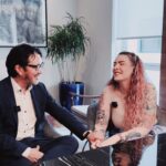 Karen Bachini Instagram – Oi clã! Semana passada tive minha consulta de 3 meses do pós da minha cirurgia de Lipedema com o @drfabiokamamoto! Sei que vocês também estavam curiosos para ver o resultado, que foi enorme – perdi 10cm de coxa e 7cm de panturrilha 😱

Além da mudança estética, o principal para mim foi na qualidade de vida! Finalmente já posso andar sem sentir dor e perder o equilíbrio 🙌 

Obrigada equipe @lipedemabrasil, @drfabiokamamoto, @dr.renanamerico e @dr.gustavoclivatti 🩷