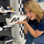 Karen Doggenweiler Instagram - Si te gustan las zapatillas que utilizo habitualmente de #MichelinFootwear, los invito a participar para que puedas ganar uno de sus pares 👟 Sigue su cuenta oficial en @ufw.chile y comenta en su última publicación donde tendrás todas las bases 😉🩵