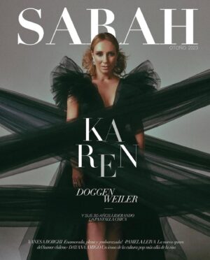 Karen Doggenweiler Instagram - Dos portadas alternas para la @revistasarah 💛
Gracias a todo el tremendo equipo que llevó a cabo esta sesión de fotos y entrevista para la revista✨
-
Entrevista por: @ahorapinto
Fotografía: @emeescobar
Styling: @thomasgmatheson
Asistente stylist: @maripistylist
Joyas @merysattjoyas.cl 
Vestidos @makarena_montaner
Makeup: @linachiuminatto
Hairstyle: @johnperez_hair
Dirección: @luisynilo
Estudio: @estudiofe

#revistasarah #karendoggenweiler #fashion #editorial #magazine #chile