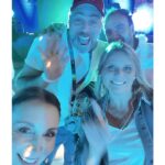 Karen Doggenweiler Instagram - Una gran noche junto al querido equipo de prensa! Gracias @mega.tv !! Que sigan las lindas noticias!! 💜 #FiestaFinDeAño cc: @jananeme @rodrigosepulvedalara @gringaconredes @meganoticiascl