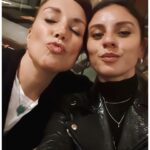 Karen Doggenweiler Instagram - Feliz cumpleaños mi querida @linachiuminatto 🎈 Que cada año traiga las más lindas noticias siempre para ti amiga linda… Los trabajos más entretenidos, harta salud y mucho mucho amor 🧡 Gracias por compartir conmigo cada día, cada desafío y cada momento de mi vida, con todo tu talento único y tu cariño. Lo mejor del mundo junto a mis queridos Andrú y Guille! Te adoro siempre amiga linda y vamos por mas 🫶🏻 #FelizCumpleaños