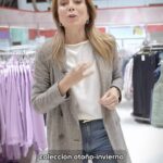 Karen Doggenweiler Instagram - Este otoño-invierno podrán estar bien calentitos y con todo el estilo, así como yo que me fui a hacer las compritas para la casa y aproveché de vitrinear en Santa Moda ¡Hay de todo y para todos! 💯 👌 **Infórmate de los locales disponibles con la nueva colección de Santa Moda en @santaisabelcl ** #publicidad