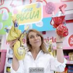 Karen Doggenweiler Instagram - El conejito de pascua se aproxima y en @santaisabelcl tienen un gran stock con variedades de huevitos de chocolate para todos los gustos y precios! Yo ya compré para compartir en familia este fin de semana ¿y ustedes? 🐰🍫 #publicidad