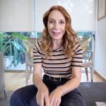Karen Doggenweiler Instagram - ¿Pelo y uñas quebradizas? ¿metabolismo lento? ¿piel reseca? En el link de la Bio puedes hacer el test GRATIS #MesDeLaTiroides 🦋