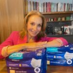 Karen Doggenweiler Instagram - #ad Les presento los nuevos Pants Nocturnos de Plenitud que les facilitará el cuidado de tus cercanos que viven con escapes de orina involuntarios, otorgando protección confiable gracias a su tecnología de control de olores para una experiencia fresca y discreta. Su uso es sencillo en solo tres pasos: 1. Identificar la parte trasera del producto 2. Subir suavemente el pants como si fuese una ropa interior 3. Al momento de retirar el producto rasgar un lateral del pants y botarlo a la basura. Conoce más de los productos de Plenitud en sus redes sociales @plenitud_cl 👈🏻 #VivePlenitud #PipíMoments