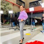Karen Doggenweiler Instagram - Que sea un buen fin de semana ✨ - Look de hoy de @mariacherchile