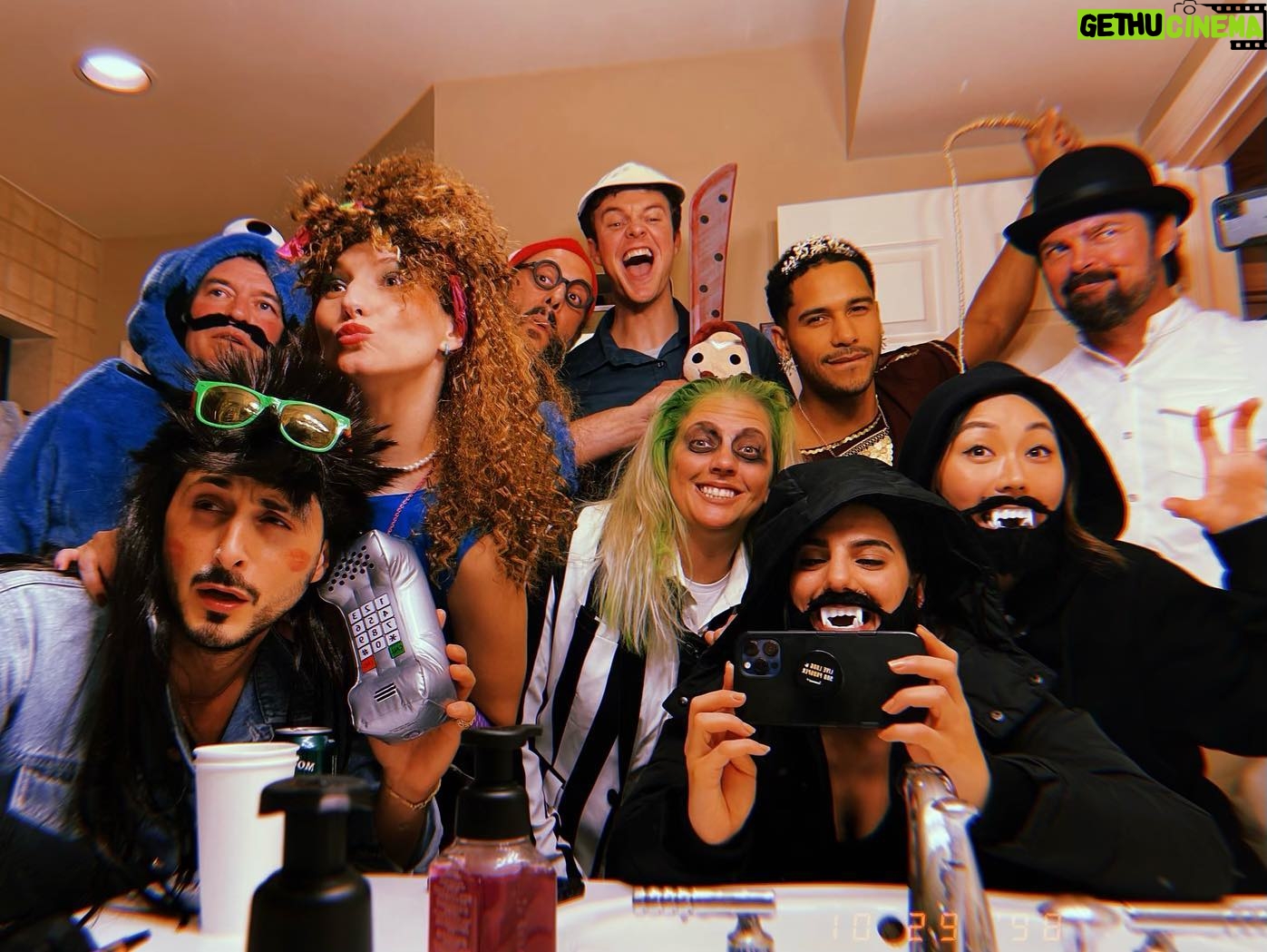 Karen Fukuhara Instagram - Happy Halloween from our family to yours🎃👻