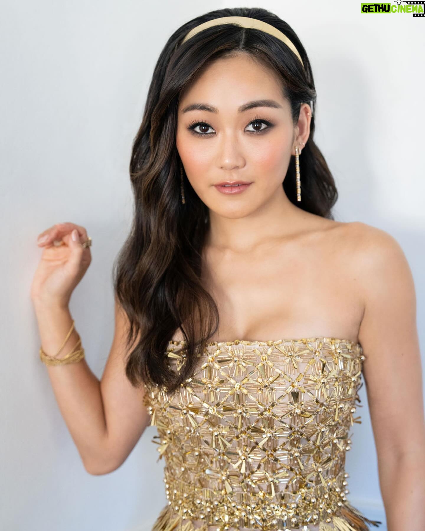 Karen Fukuhara Instagram - Getting ready for the Golden Globes yesterday Big thanks to my glam team @nhinako_makeup @dereksyuen @highheelprncess 🥹 felt so confident in this globes look and it’s all thanks to you ❤️ MVP Photographer @katielevinephoto thank you SO much for flying in to get these shots 📸 I am in awe of you!!! Thank you thank you thank you