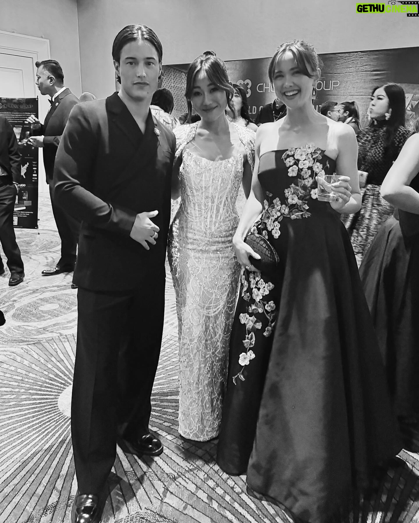 Karen Fukuhara Instagram - When I was asked to present the Global Groundbreaker award this year, I was shocked to find out I would be handing the award to a childhood friend I have not seen in over a decade. @mackenyu & I began our martial arts journey in karate class together - we’d train multiple times a week and cheer each other on at tournaments. (Shout out to Hasegawa-sensei) With my mom teaching him piano, our brothers being in the same grade and all attending Japanese school together, I guess our lives were intertwined more so than I thought. I lost touch with him after leaving for college, but have been cheering him on as he established his career in Japan, and now here in Hollywood. I was so SO proud to see him shine center stage last night accepting his award. Another shocking thing was when I found out 2 days ago that I’d be presenting the award with @atsukocomedy - who is also a childhood friend! My mom would bring me to Atsuko’s house every week when she taught her piano. We’re both Venice alums. Her family babysat my little brother. The first time I saw her comedy special I remember showing my mom clips of it, as well as all of the funny videos she makes with her mother and grandmother. We were both so in awe. Now she’s doing a sold out world tour!! There’s a Japanese word called 「微笑ましい」 (hoho-eh-ma-shii) - a situation/moment that produces a heartwarming smile. That’s how I felt all night. Thank you @unforgettablegala @character.media @asialab.kr @amazonstudios for such a special night. This reunion would not have happened without you!