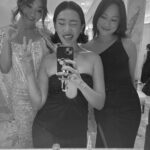 Karen Fukuhara Instagram - When I was asked to present the Global Groundbreaker award this year, I was shocked to find out I would be handing the award to a childhood friend I have not seen in over a decade. @mackenyu & I began our martial arts journey in karate class together - we’d train multiple times a week and cheer each other on at tournaments. (Shout out to Hasegawa-sensei) With my mom teaching him piano, our brothers being in the same grade and all attending Japanese school together, I guess our lives were intertwined more so than I thought. I lost touch with him after leaving for college, but have been cheering him on as he established his career in Japan, and now here in Hollywood. I was so SO proud to see him shine center stage last night accepting his award. Another shocking thing was when I found out 2 days ago that I’d be presenting the award with @atsukocomedy - who is also a childhood friend! My mom would bring me to Atsuko’s house every week when she taught her piano. We’re both Venice alums. Her family babysat my little brother. The first time I saw her comedy special I remember showing my mom clips of it, as well as all of the funny videos she makes with her mother and grandmother. We were both so in awe. Now she’s doing a sold out world tour!! There’s a Japanese word called 「微笑ましい」 (hoho-eh-ma-shii) - a situation/moment that produces a heartwarming smile. That’s how I felt all night. Thank you @unforgettablegala @character.media @asialab.kr @amazonstudios for such a special night. This reunion would not have happened without you!