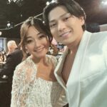 Karen Fukuhara Instagram - When I was asked to present the Global Groundbreaker award this year, I was shocked to find out I would be handing the award to a childhood friend I have not seen in over a decade. @mackenyu & I began our martial arts journey in karate class together - we’d train multiple times a week and cheer each other on at tournaments. (Shout out to Hasegawa-sensei) With my mom teaching him piano, our brothers being in the same grade and all attending Japanese school together, I guess our lives were intertwined more so than I thought. I lost touch with him after leaving for college, but have been cheering him on as he established his career in Japan, and now here in Hollywood. I was so SO proud to see him shine center stage last night accepting his award. Another shocking thing was when I found out 2 days ago that I’d be presenting the award with @atsukocomedy - who is also a childhood friend! My mom would bring me to Atsuko’s house every week when she taught her piano. We’re both Venice alums. Her family babysat my little brother. The first time I saw her comedy special I remember showing my mom clips of it, as well as all of the funny videos she makes with her mother and grandmother. We were both so in awe. Now she’s doing a sold out world tour!! There’s a Japanese word called 「微笑ましい」 (hoho-eh-ma-shii) - a situation/moment that produces a heartwarming smile. That’s how I felt all night. Thank you @unforgettablegala @character.media @asialab.kr @amazonstudios for such a special night. This reunion would not have happened without you!