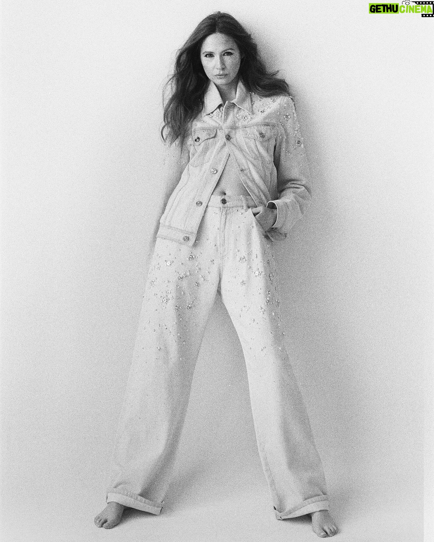 Karen Gillan Instagram - Thanks for having me @instylemexico π InStyle Mexico | April Issue @instylemexico Photos: Shane MCcauley @shanemccauley Stylist: Paulina Zas @paulinazas Fashion assistant: Celeste Anzures @celesteanzures Makeup: Miriam Nichterlein @miriamnmakeup Hair: Candice Birns @hairbycandicebirns Nails: Millie Machado @millie_cosmo Production: @hyperion.la