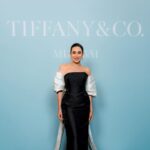 Karisma Kapoor Instagram - A wonderful evening at the launch of @tiffanyandco 🩵💎✨ at @jioworldplaza #TiffanyAndCo #JioWorldPlaza