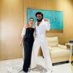 Karisma Kapoor Instagram - Painted the town blue 🩵💎✨ at the opening of the new @tiffanyandco store at @jioworldplaza with my most favourite @ranveersingh 🤗🥰 #TiffanyAndCo #AboutLastNight