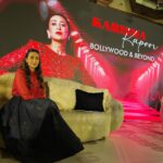 Karisma Kapoor Instagram - A delightful conversation with the lovely ladies of @ladiesstudygroup 🤍 more power to you all 🙏🏼 #IPower #ThePowerOfNow #IndianChamberOfCommerce #WomenForWomen