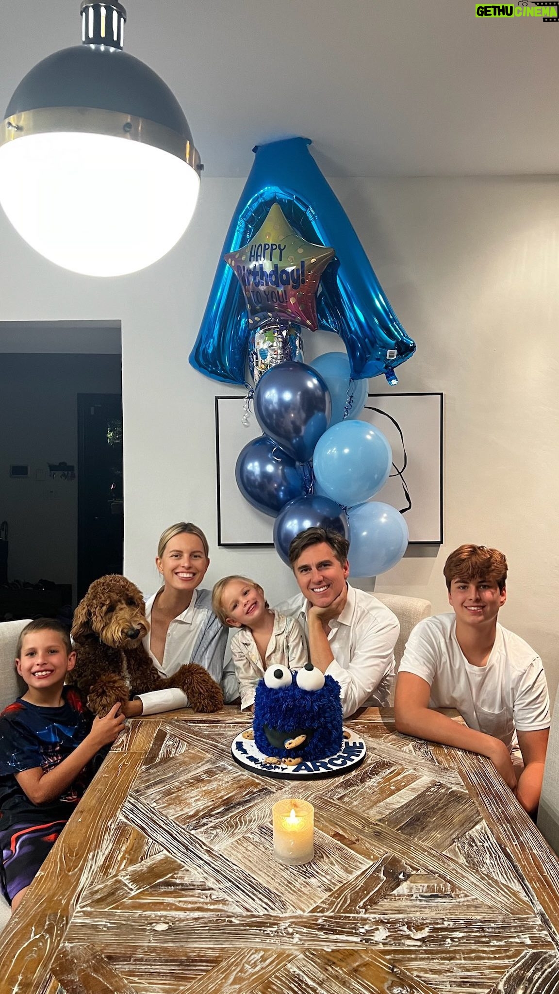 Karolína Kurková Instagram - Celebrating as a family with D A D. 🩵🎂 #memories #wearefamily