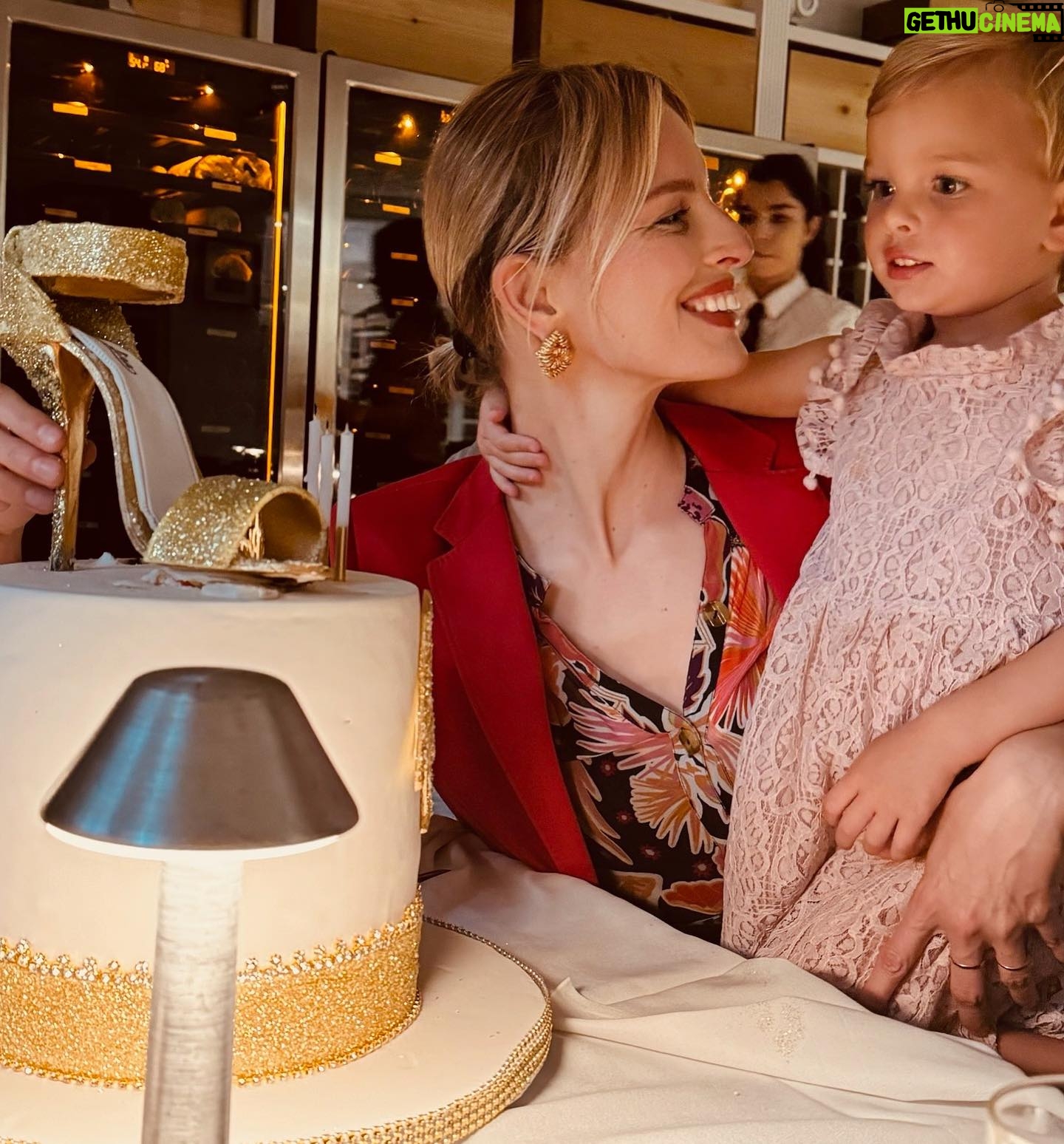 Karolína Kurková - 5.7K Likes - Birthday celebrations with family. ❤️✨🥂