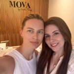 Karolína Kurková Instagram – Carving out self care as a mom is hard to do but so important and well worth it. Lymphatic drainage with @movabycamilaperez was incredible. The lymphatic system is responsible for filtering harmful materials (e.g. pathogens, cancer cells, cellular debris) from the body, as well as producing lymphocytes that enhance our immune system. 🫶🏻 #selfcare #momlife