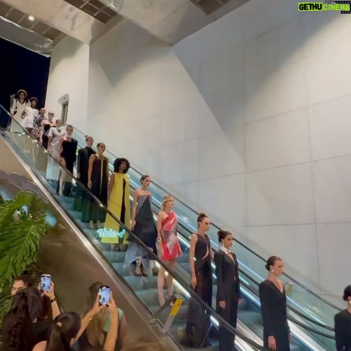 Karolína Kurková Instagram - Congratulations @istitutomarangoni_miami on an amazing display of raw talent. Really impressed by what I saw last night and looking forward to seeing where these students go next. @evahughes31 @hakanbakam369 should be so proud for curating and guiding such talent at this school here in Miami. 👏🏼✨