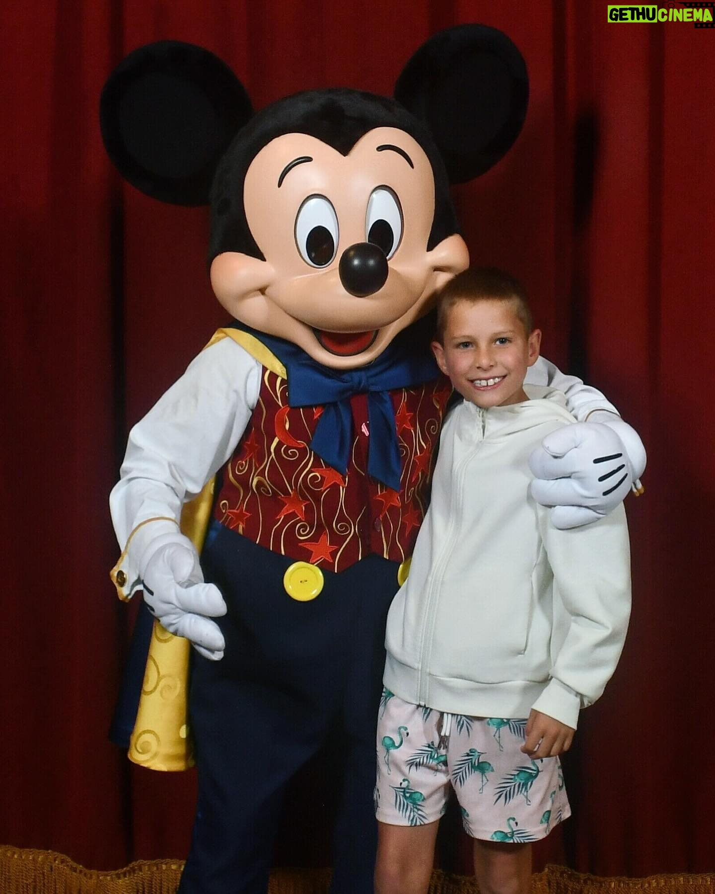 Karolína Kurková - 4.8K Likes - Most Magical Place on Earth! 🩵✨"If you can dream it, you can do it." - Walt Disney #bippidiboppidiboo #springbreak #disneyworld #memories
A big thank you to @madeover.travels for helping us plan and have the best time at Disneyworld!