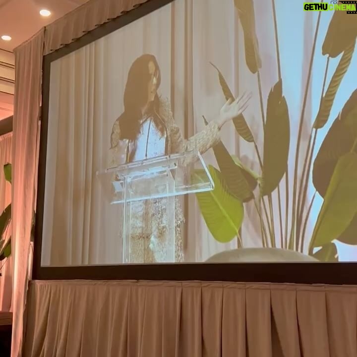 Karolína Kurková Instagram - Women supporting women is so important not just at home and in family but also in business. Today I was happy to share about wellness, entrepreneurship and celebrate women with a great group. Thank you @womenspowerseries for having me. 💜