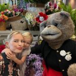 Karolína Kurková Instagram - Enjoying spring's fresh florals with my mini me:) #flowerpower