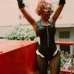 Karol Conká Instagram – Que delícia foi o meu segundo dia de #CarnavalConká, essa semana tem mais! Bora ferver comigoan #Negonas2000 

Foto @vxldinei