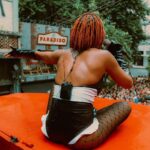 Karol Conká Instagram – Que delícia foi o meu segundo dia de #CarnavalConká, essa semana tem mais! Bora ferver comigoan #Negonas2000 

Foto @vxldinei