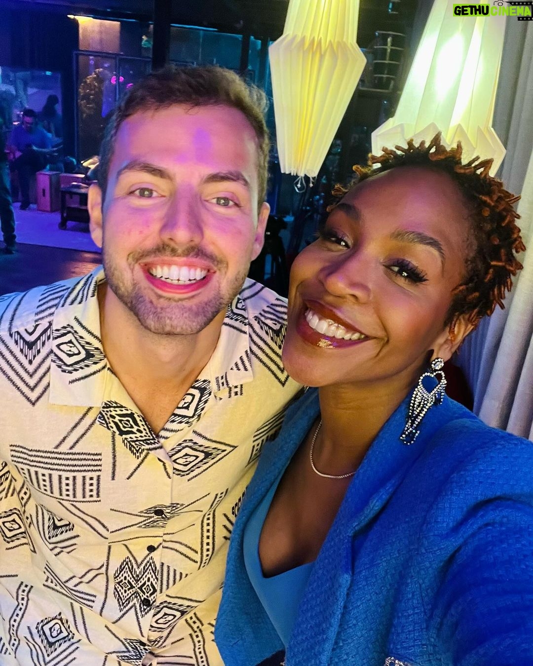 Karol Conká Instagram - Hoje vai ao ar o programa que participei, Te Vejo No After no @multishow às 22h30, vai ser tudooaan! Bora assistir. 💙