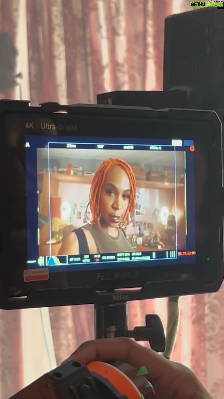 Karol Conká Instagram - Post para enaltecer a nossa diretora do clipe de “Negona”. @aishambikila