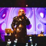 Karol Conká Instagram - União de forças, vibrações e rimas. Quando duas gerações de mulheres do Hip Hop se encontram para escrever juntas mais um capítulo da história. 🎤🔥 foi incrível @karolconka 🖤