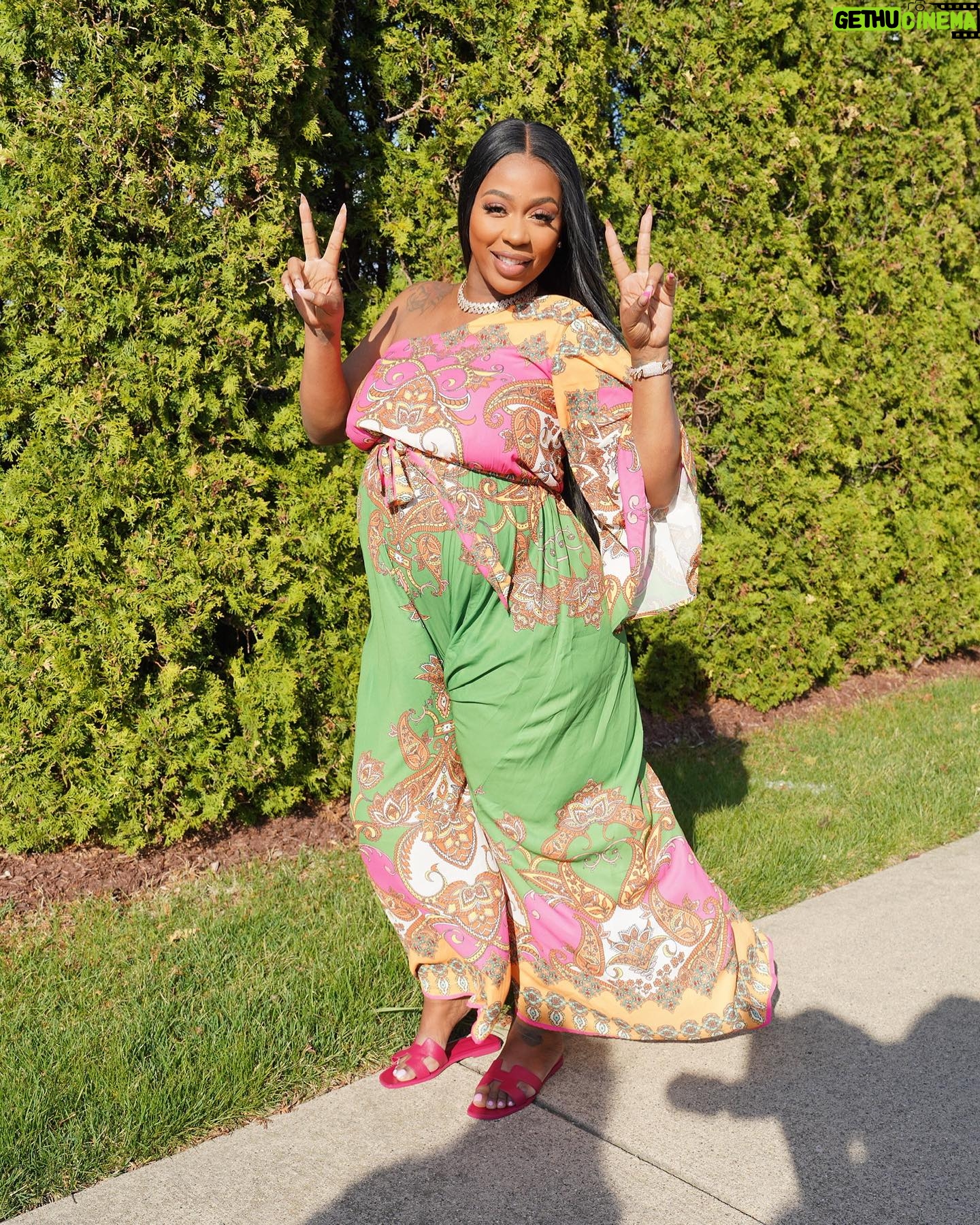 Kash Doll Instagram - My family and friends don’t play about me! Second Sprinkle that weekend, thanks Sunshine I love you!! I love everybody thanks for coming 💚 @fashionnova #fashionnovapartner