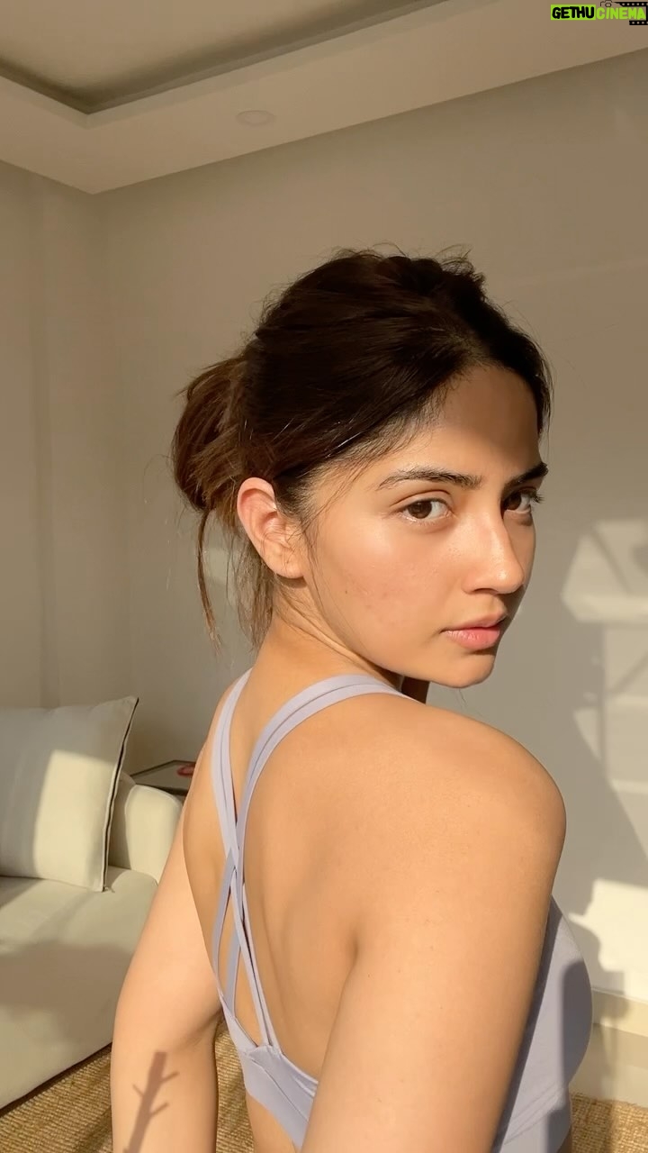 Kashmira Pardesi Instagram - Be patient with yourself babygirl, nothing in the world blooms all year 🌸