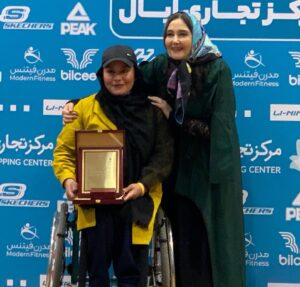 Katayoun Riahi Instagram - با افتخار در کنار قهرمانان افتخار آفرین ایران‌زمین در مرکز خرید اوپال، بانی این شب بیادماندنی و شیرین بانوی مقدم، که مرا به نمایندگی بنیاد کمک فراخواند که به نمایندگی از سمت بنیاد قدر دان هدیه ای هر چند ناچیز برای هفت مدال طلای جوانمرد ناشنوا و دیگر توانمندان از نوعی دیگر باشیم. سپاس از همراهی بانو آيدا نیکخواه و جناب شهرام ناصری هميشه همراه.....
@komakcharityfoundation
@pooria_one 
@shirin_moghaddam 
@shahramnaseri 
#ایدا_نیکخواه
#فدراسیون_پارالمپیک
#محمد_رضا_طالقانی 
#گرشارضایی 
آرش_ضللی_پور
@anitahaghgoshaa