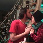 Katayoun Riahi Instagram - هر روز، روز بوسیدن، مهرورزی، رخسیدن، تفکر و خرد، کمک و نیکوکاری و بازیگوشی کودکانه است. @pooria_one @komakcharityfoundation #kisssingday