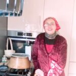 Katayoun Riahi Instagram – قدرت هميشه در خرید نیست، گاهی اوقات نخریدن تاثیر قدرتمندتری دارد. تأثیر گذار و تعیین کننده باشیم حتی در آشپزخانه…
کتایون ریاحی