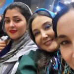 Katayoun Riahi Instagram - با افتخار در کنار قهرمانان افتخار آفرین ایران‌زمین در مرکز خرید اوپال، بانی این شب بیادماندنی و شیرین بانوی مقدم، که مرا به نمایندگی بنیاد کمک فراخواند که به نمایندگی از سمت بنیاد قدر دان هدیه ای هر چند ناچیز برای هفت مدال طلای جوانمرد ناشنوا و دیگر توانمندان از نوعی دیگر باشیم. سپاس از همراهی بانو آيدا نیکخواه و جناب شهرام ناصری هميشه همراه..... @komakcharityfoundation @pooria_one @shirin_moghaddam @shahramnaseri #ایدا_نیکخواه #فدراسیون_پارالمپیک #محمد_رضا_طالقانی #گرشارضایی آرش_ضللی_پور @anitahaghgoshaa