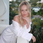 Kate Bosworth Instagram - Getting ready for @isabelmarant 🖤 MU / imagery @nikkideroest Hair @bridgetbragerhair Nails @ashlie_johnson