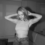 Kate Bosworth Instagram - Favorite purple crop 💜🥹 @roxy