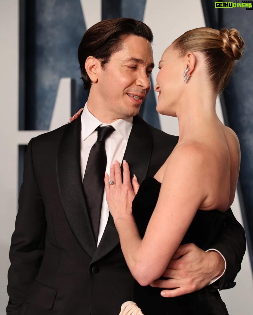 Kate Bosworth Instagram - Thank you for having us @vanityfair 💞 truth be told, we were a little nervous because walking a red carpet can be kinda strange (no matter how many times you do it)… and this is such a big one! Do you know what makes everything better? Being with your best friend. You light up my world @justinlong 💗 I’m so lucky it’s you.