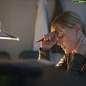 Kate Bosworth Instagram - Last Sentinel is now playing in the UK 🇬🇧 There are only 2 continents left in the year 2063. 4 soldiers protect an outpost at sea. Nothing is as it seems. Get into this one my British friends, it’s a mystery til the very end… #lastsentinel