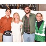 Kate Bosworth Instagram - Last night, we stopped by @rothys Nolita store in support of a bigger, better bottle bill, increasing the recycling refund from 5-10¢ 💙♻️ This small change could have a major impact, drastically improving recycling rates to keep 773 million bottles out of New York landfills each year. #rothys is one of my favorite brands (for years!) who just so happen to be doing extraordinary things (159M single-use plastic bottles have been transformed into their signature thread AND 548,748 pounds of ocean-bound marine plastic have been turned into the thread they use for their bags and accessories to date!!!) This was such an inspiring night, thank you @rothys 🌻 please, support brands who protect our planet 🙏🏻 #rothyspartner