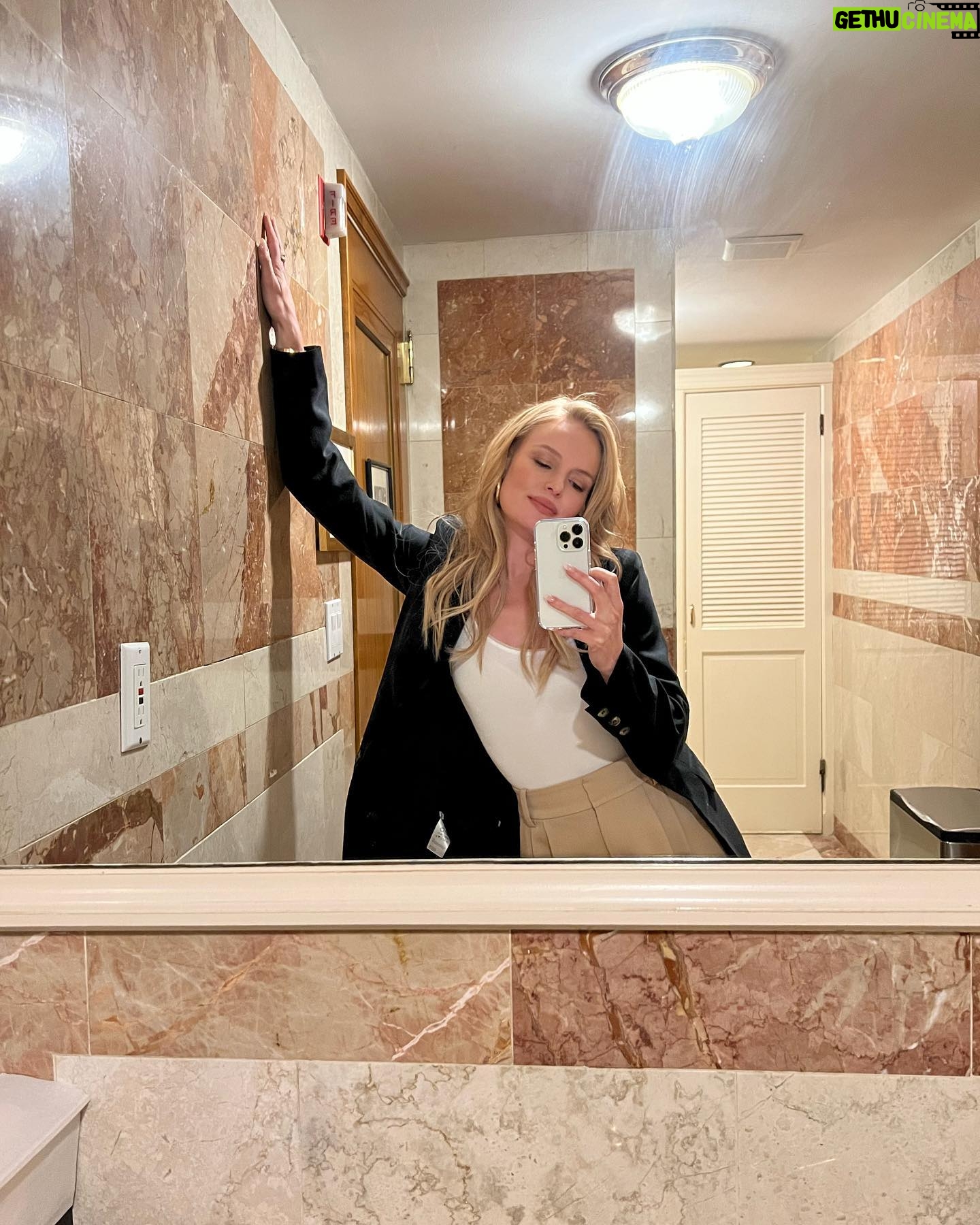 Kate Bosworth Instagram - NYC for 24 hrs! 🍎 something exciting coming 👀