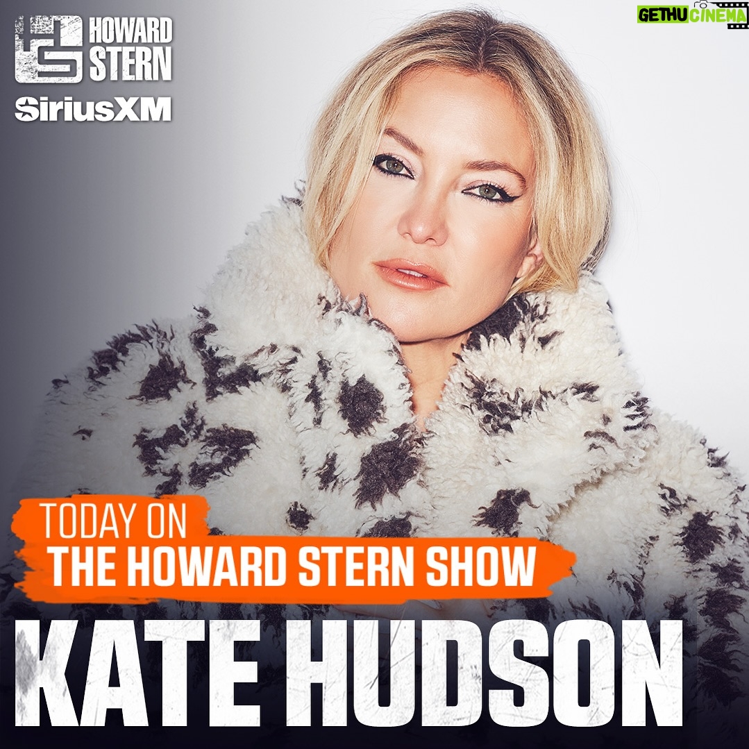 Kate Hudson Instagram - TODAY: @katehudson brings “Glorious” to the #SternShow with live performances from her debut album! Tune in now on @siriusxm #Howard100!