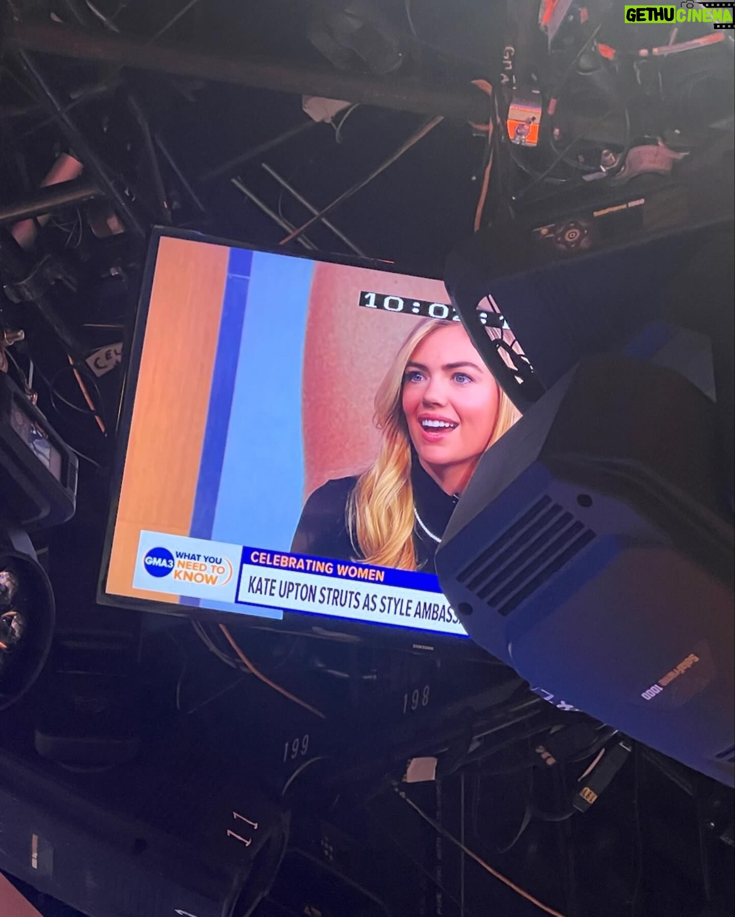 Kate Upton Instagram - Girl on the move 💅 thanks for having me @goodmorningamerica