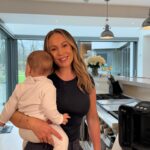 Kate Wright Instagram - It feels as though Shae is living on my hip at the moment. She’s hit 9 months this week & all of a sudden is crying every time I walk away from her… just when you get into the swing of things, baby regression hits! 😅 I’ve had the @tommeetippeeuk Perfect Prep Day & Night Machine since Cree was born and I honestly cant recommend it enough. It’s quick and easy, can make a body temperature bottle in 2 minutes & you can do it with one hand! Us mummas, are the queens of doing everything with one hand aren’t we? 🤣🙏🏻 #babyonhip #ad