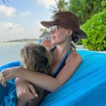 Kate Wright Instagram - Making memories 🩵🥥