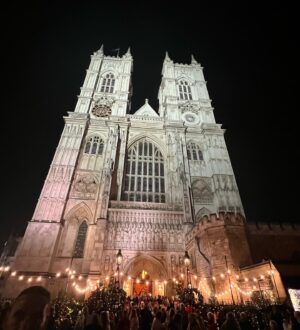 Kate Wright Instagram - It was an honour for @rioferdy5 & I to be invited to HRH The Princess of Wales Carol Service at Westminster Abbey last night.
It was a beautiful service, I haven’t been to church is so long so it really took me back to being a young child when I used to go every weekend ❤️
A super Christmassy & special evening surrounded by lovely people 🎄
Thank you again for having us @princeandprincessofwales 🙏🏻