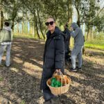 Kate Wright Instagram - A fabulous Easter weekend spent @wildernessreserve 🧸 bear hunts 🧊 wild lake swim 🥶 🚲 bike rides 🤗 family time There’s something about being in the country I just love 🌳🦋💫🐞🌿