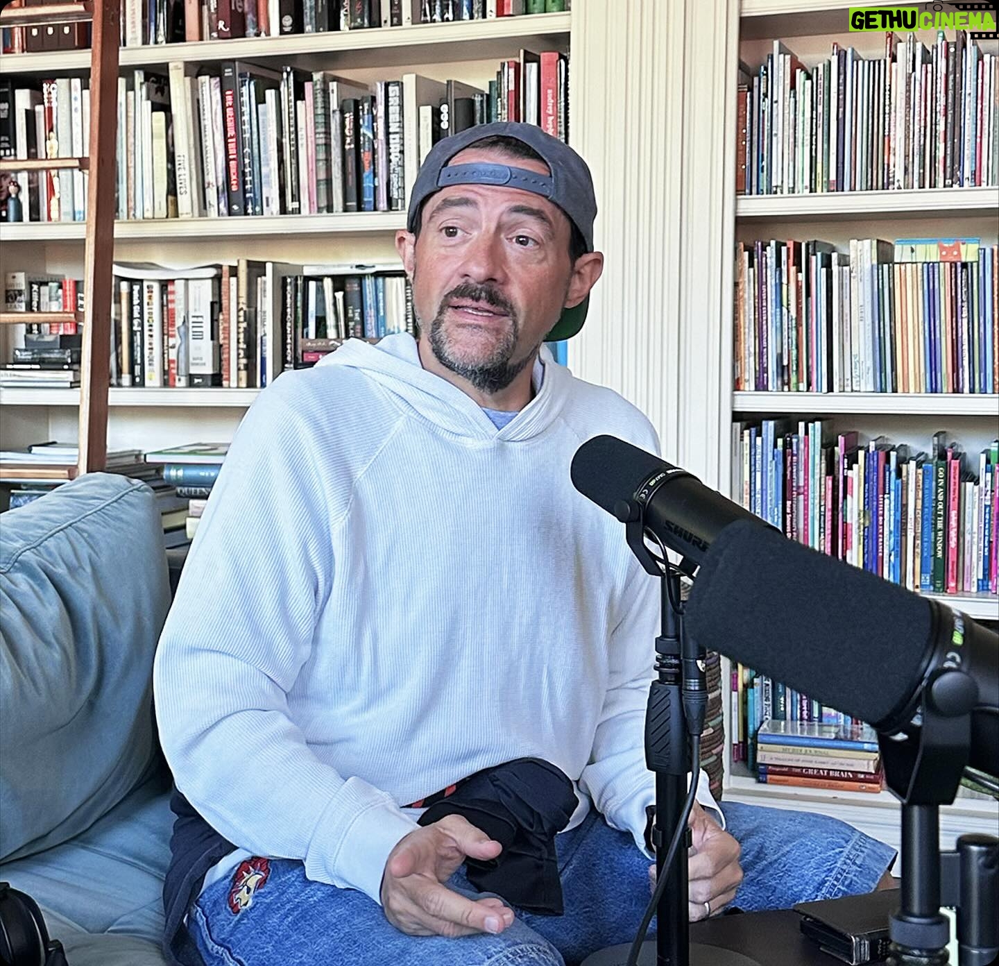 Katee Sackhoff Instagram - Today’s episode of @thesackhoffshow is a real gem…That’s because my guest @thatkevinsmith is truly a wonderfully special human being and I’m lucky to call him a friend. Plus he spends the first 30 minutes pretty much running the show for me 😂 Make sure to give it a listen now. Everywhere you get your podcasts. 😘 #kevinsmith #thesackhoffshow #theflash